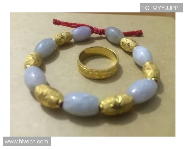 足球球星大真金一盒多少钱市场价格揭秘及收藏价值分析